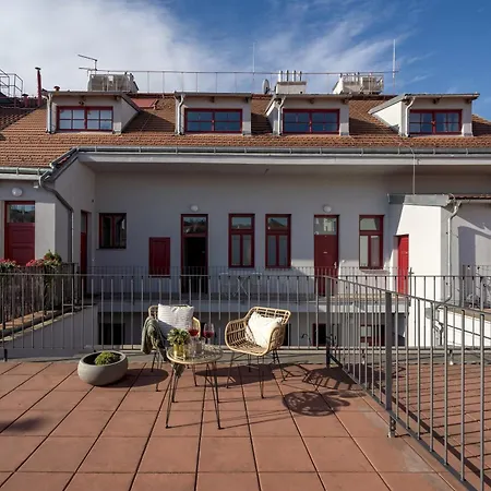 Days - Private Terrace - Spacious - Hip District *
