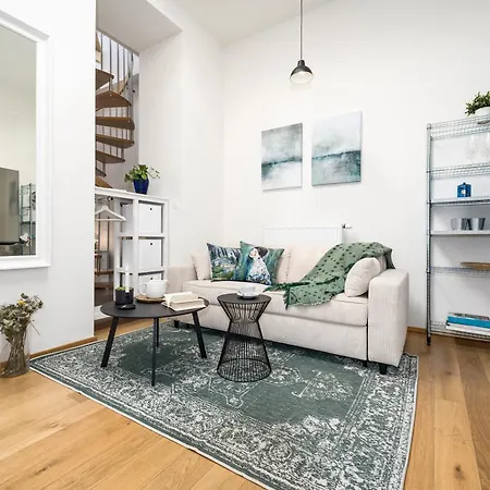 Days - Loft With Terrace In Karlin *