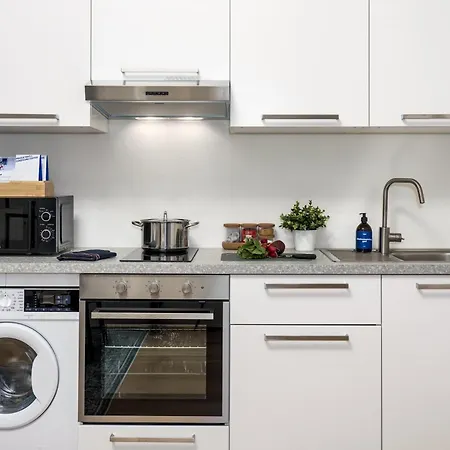 Days - Private Terrace - Spacious - Hip District Prag